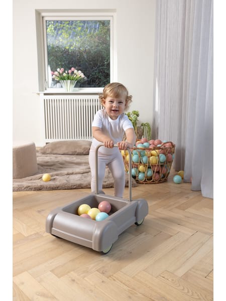 Grå gåvogn til børn med håndtag og hjul